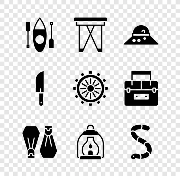 Set kajak nebo kánoe, skládací židle, rybářský klobouk, gumové ploutve pro plavání, Camping lucerna, Worm, nůž a loď volant ikona. Vektor — Stockový vektor