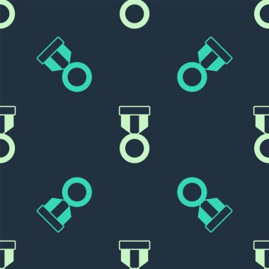 Yeşil ve bej askeri ödül ikonu mavi arka planda izole edilmiş kusursuz desen. Ordu işareti. Vektör