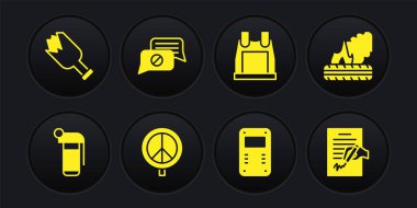 Yalancı el bombası, yanan lastikler Barış Polisi saldırı kalkanı, kurşun geçirmez yelek konuşma balonu sohbet dilekçesi ve kırık şişe silah ikonu. Vektör.