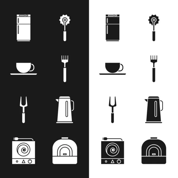 设置叉子咖啡杯冰箱比萨刀叉壶与手柄烤炉和电炉图标 — 图库矢量图片