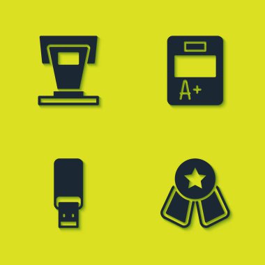 Yıldız USB flash disk ve Sınav kağıdı A artı sınıf simgesi ile Sahne Duruşu Madalyası 'nı ayarla. Vektör.