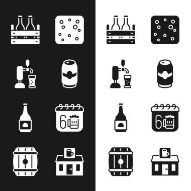 Set Birası, cam bira şişeleriyle, Aziz Patrick Günü takvimine, mağaza binasına ve tahta fıçı ikonuna dokunabilir. Vektör.