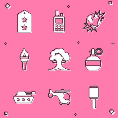 Askeri rütbe, telsiz, bomba patlayıcı gezegen toprak, meşale alevi, nükleer patlama, el bombası, tank ve helikopter ikonu ayarlayın. Vektör