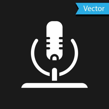 Siyah arkaplanda beyaz mikrofon simgesi izole edildi. Radyodaki mikrofondan. Sözcü işareti. Vektör.