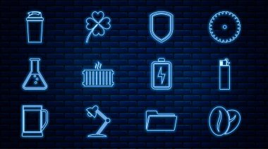 Kahve çekirdekleri, kalorifer ısıtma kaloriferi test tüpü, fitness aleti pili ve dört yapraklı yonca ikonu. Vektör.