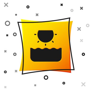 Siyah Güneş simgesi beyaz arkaplanda izole edildi. Sarı kare düğme. Vektör.