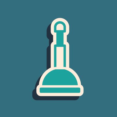 Yeşil arka planda izole edilmiş boru temizleme ikonu için ahşap saplı yeşil lastik pompa. Tuvalet pompası. Uzun gölge tarzı. Vektör.