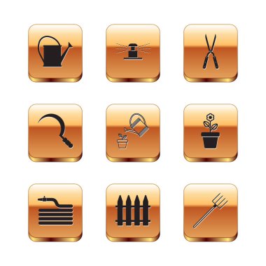 Sulama hortumunu ya da yangın hortumunu ayarla. Orak, el yapımı makas yabası ve otomatik sulama ikonu. Vektör.