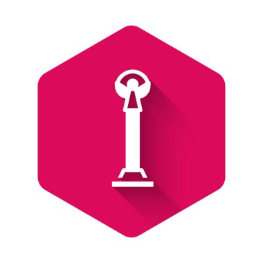 Kiev simgesindeki Beyaz Bağımsızlık Anıtı uzun gölgelerle izole edilmiş. Kyiv, Ukrayna. Pembe altıgen düğmesi. Vektör.