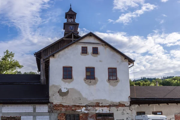 Buitenkant Van Het Gebouw Boven Zoutmijn Cacica Dorp Roemenië — Stockfoto