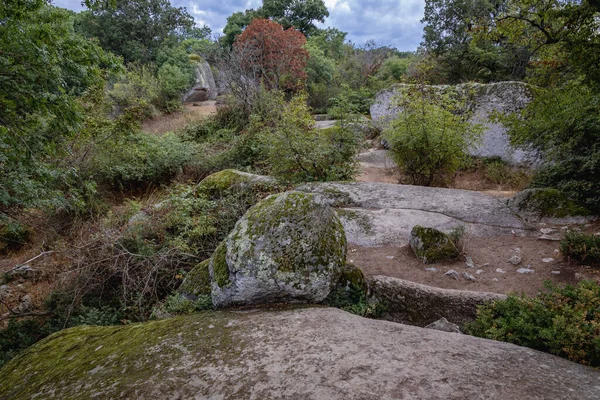 Camino Beglik Tash Restos Antiguos Tracios Santuario Roca Bulgaria —  Fotos de Stock