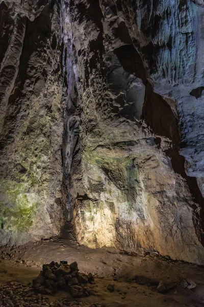 Cueva Bacho Kiro Parque Natural Bulgarka Cerca Ciudad Dryanovo Bulgaria —  Fotos de Stock