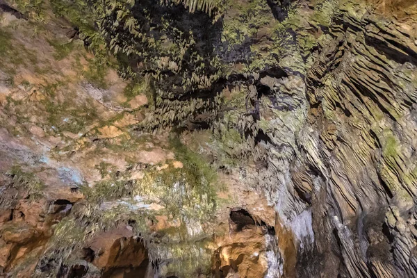 Interior Cueva Bacho Kiro Bulgarka Parque Natural Cerca Ciudad Dryanovo —  Fotos de Stock