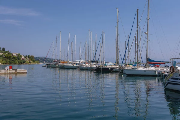 Benitses Greece Червня 2021 Yachts Marina Benitses Town Ionian Sea — стокове фото