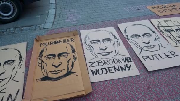 Portraits Poutine Piétiner Lors Protestation Contre Invasion Russe Ukraine Devant — Video