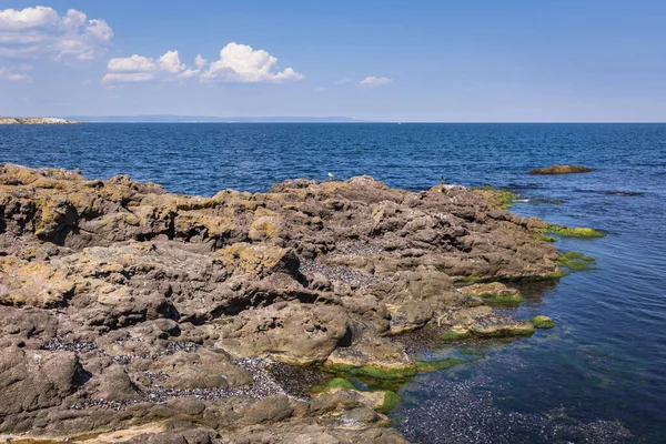 Las Rocas Sobre Costa Del Mar Negro Ciudad Sozopol Bulgaria — Foto de Stock