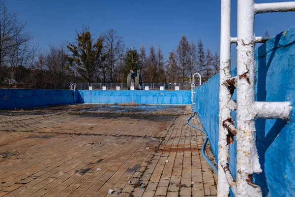 Polonya Nın Nowa Deba Şehrinde Terk Edilmiş Boş Bir Yüzme — Stok fotoğraf