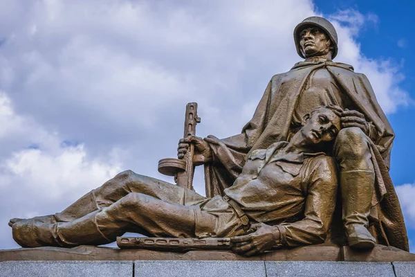 Varsovie Pologne Mai 2021 Sculptures Soldats Côté Monument Dans Zone — Photo