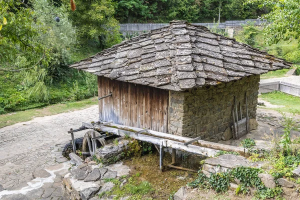 Die Hölzerne Wassermühle Dolapkinya Etar Volksfreilichtmuseum Grabovo Bulgarien — Stockfoto