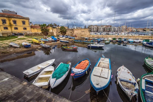 Syracuse Italy December 2016 Port Fishing Boats Syracuse Town Sicily — Stock Photo, Image