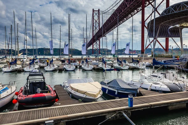 Lisbon Portugal October 2018 Santo Amaro Recreation Dock Next Bridge — Stockfoto