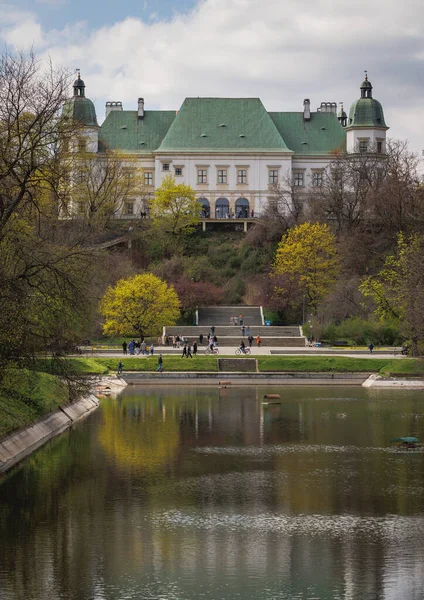 Varsovie Pologne Avril 2022 Château Ujazdow Canal Royal Dans Parc — Photo