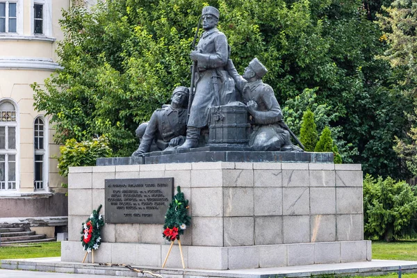 ブルガリアのプロヴディフ 2021年9月8日プロヴディフ市のギュロ ミハイロフ記念碑 — ストック写真