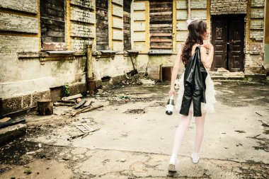 sıradışı sevgi dolu evlilik çift atılan evinde