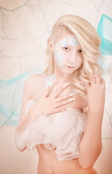 Beauty woman as snow queen in winter — Stock Photo, Image