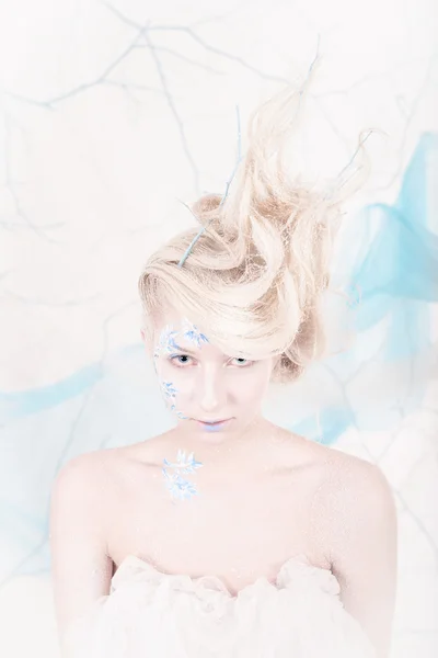 Beauty woman as snow queen in winter — Stock Photo, Image
