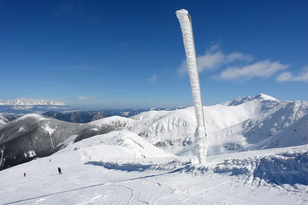 Montagne e cielo . — Foto Stock