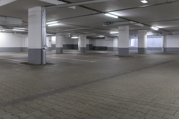 yeraltı otoparkı
