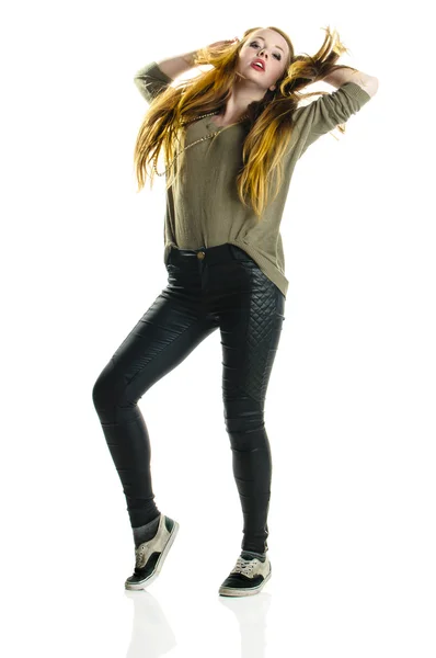 Redhead girl dancing hip-hop — Stock Photo, Image