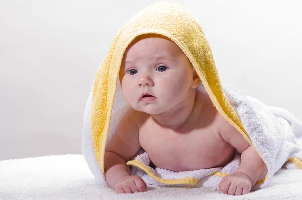 Μεγέθυνση της γλυκό προσωπάκι νεογέννητο μωρό — Φωτογραφία Αρχείου