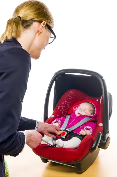 Anya és a baba ülés — Stock Fotó