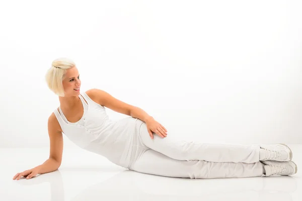 Fitness Frau Stretch Body bei Pilates-Übung — Stockfoto