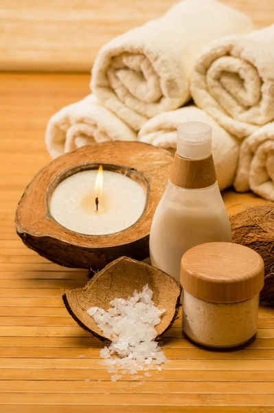 Coconut spa and beauty cosmetics — Stock Photo, Image
