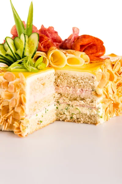 Bademli Kek pasta peynir salam ile ekmek