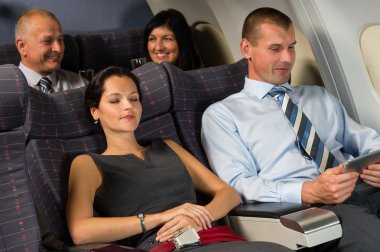 uçak yolcu uçuş kabin uyku sırasında relax