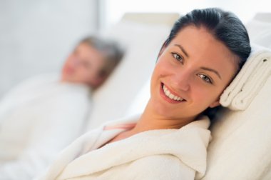 Spa odasında istirahat kadın