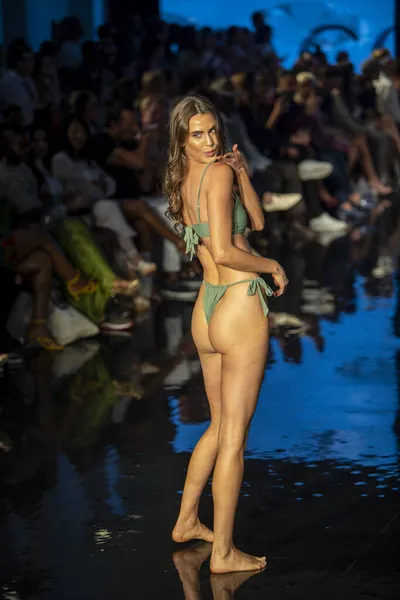 Model Walks Runway Jacque Design Swimwear Fashion Show Art Hearts — Stock Photo, Image