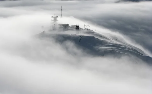 Piek in wolken — Stockfoto