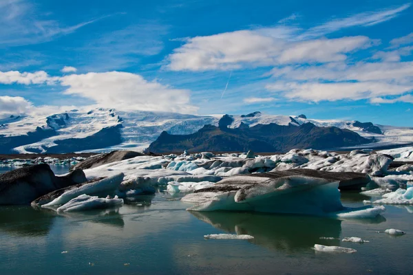 Ледниковая лагуна в леднике — стоковое фото