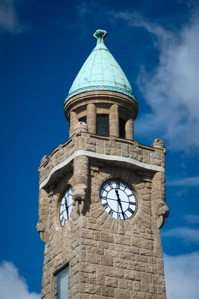 Clock tower in Hamburg harbor — Stock Photo, Image