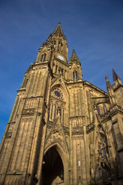 güneşli bir günde iyi çoban san sebastian içinde Katedrali