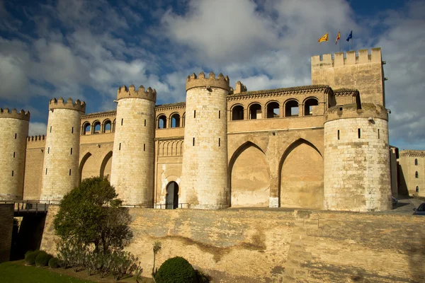 Aljaferia Palace в Сарагосе, Испания — стоковое фото