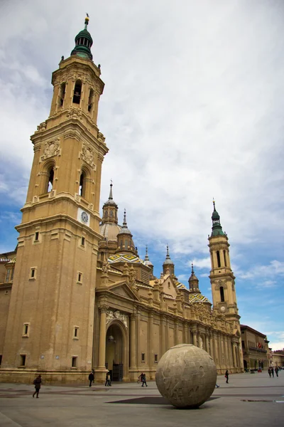 Basilikan i zaragoza, Spanien — Stockfoto