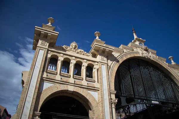 Boulding van zaragoza markt — Stockfoto