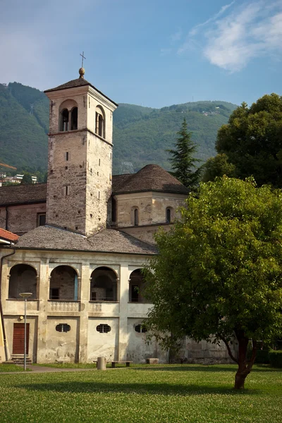 Antigua iglesia en Locarno, Suiza —  Fotos de Stock