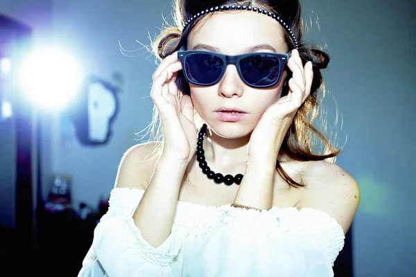 Girl in sunglasses — Stock Photo, Image